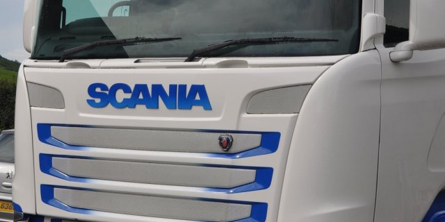 HMG Paints - Rafferty - Scania - Acrythane 4G